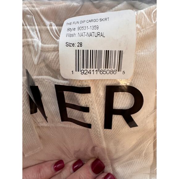 New ~ MOTHER DENIM ~ The Fun Dip Cargo Skirt Size 28 - Picture 9 of 10